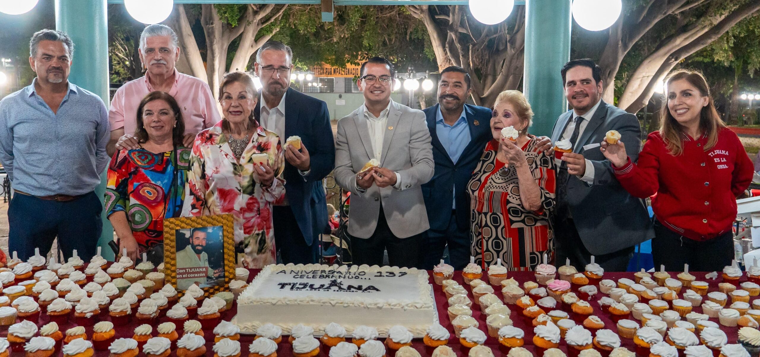 Encabeza Abdiel Gutiérrez Coronado las tradicionales Mañanitas a Tijuana por su 137 aniversario - Noticias de Actualidad de México y el Mundo -
