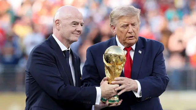Cisma en el fútbol mundial: UEFA y Concacaf unen fuerzas y amenazan con boicotear los Mundiales de la FIFA - -