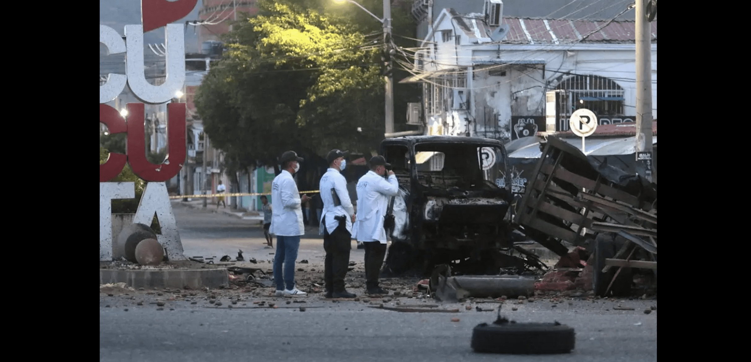 Atentado con coche bomba frente a estación de policía en Cúcuta, Colombia, dejó al menos 11 heridos - -