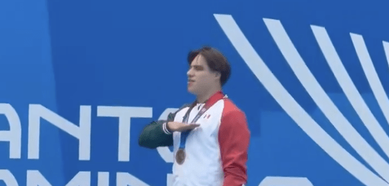 Osmar Olvera gana medalla de oro en trampolín de tres metros en los Juegos Centroamericanos - -