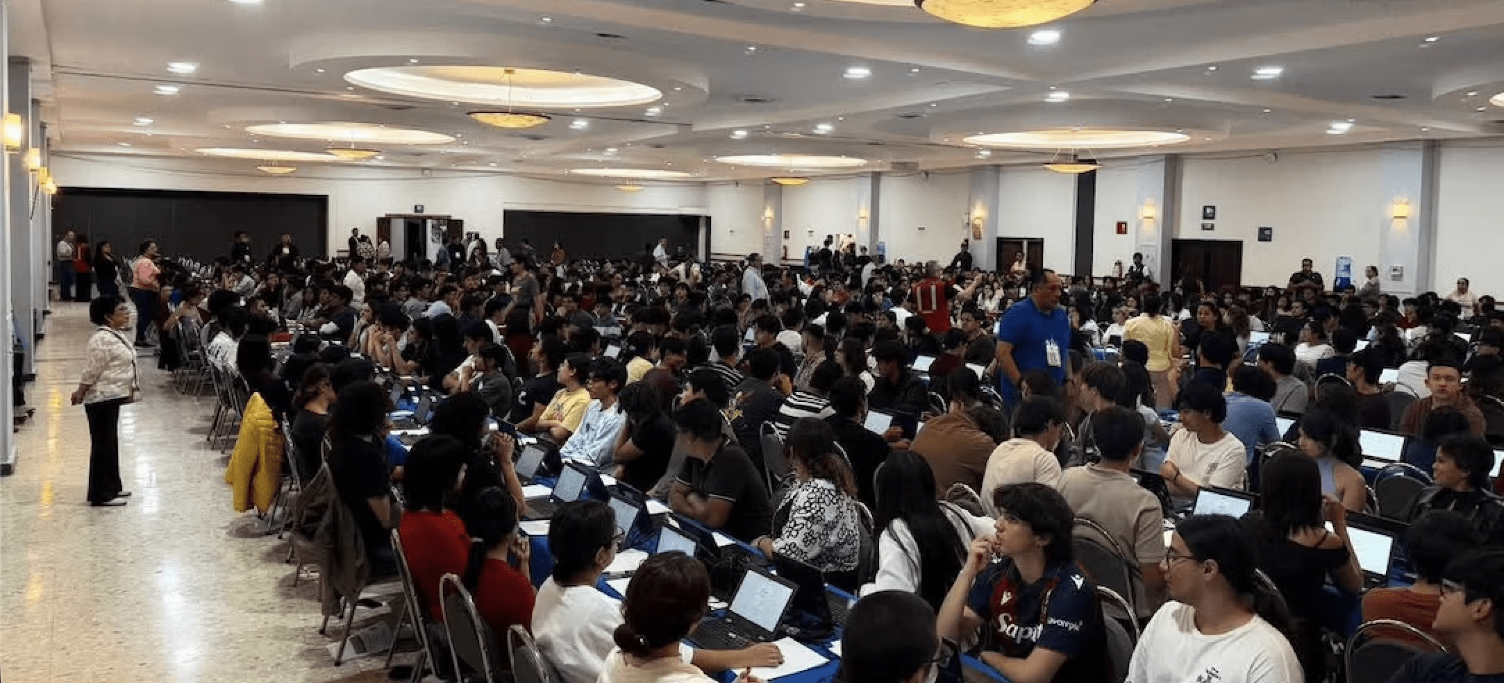 UNAM concluye primera jornada de examen presencial en León, con 501 aspirantes - -