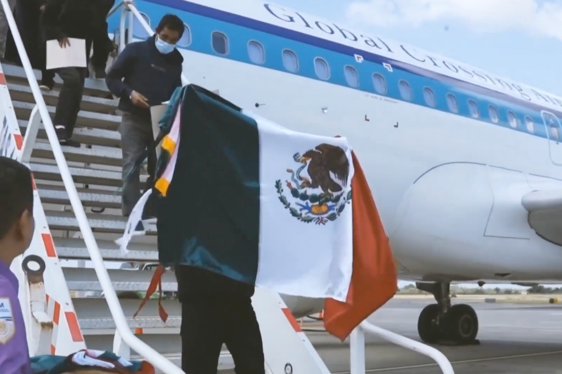 México expresa a EU su rechazo al envío de mexicanos deportados a terceros países de centroamérica - -