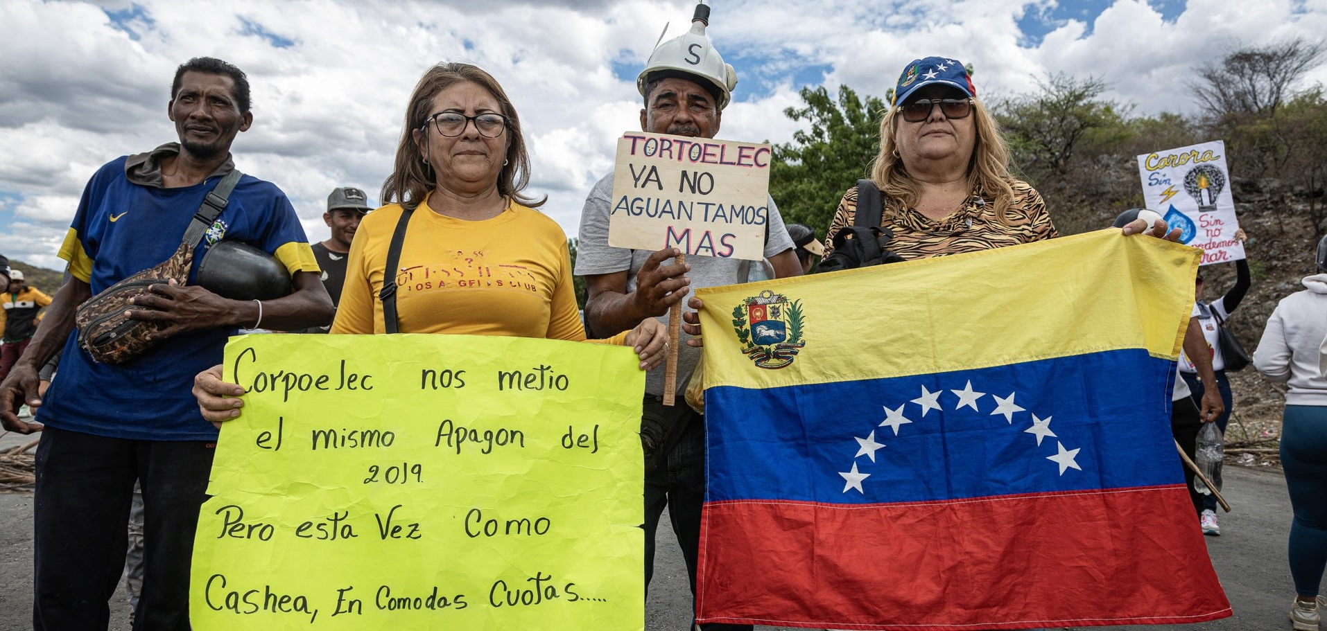Protestan contra cortes eléctricos en el noroeste de Venezuela y piden respuestas a Trump - -