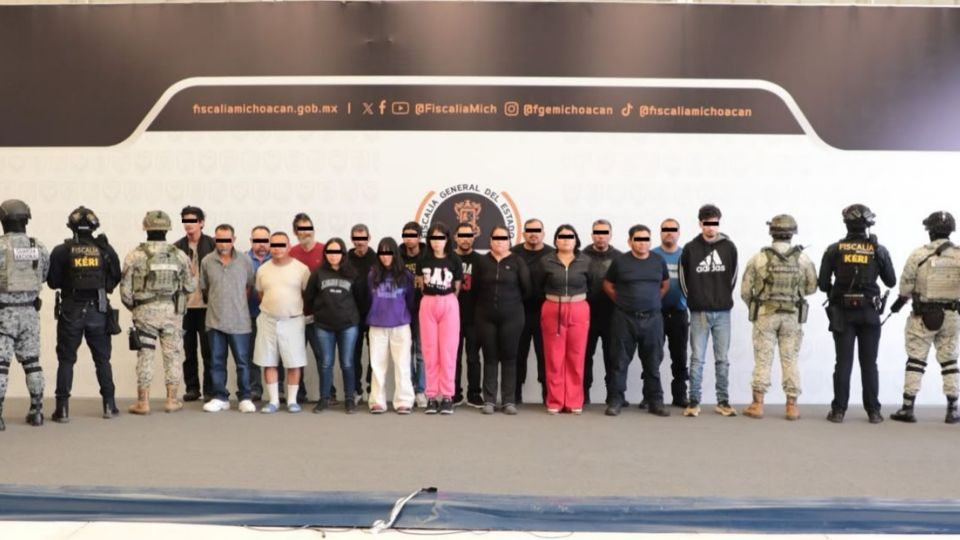 Detienen al director de policía de Angamacutiro y otras 17 personas vinculadas con 'El Señor de la T' en Michoacán - -