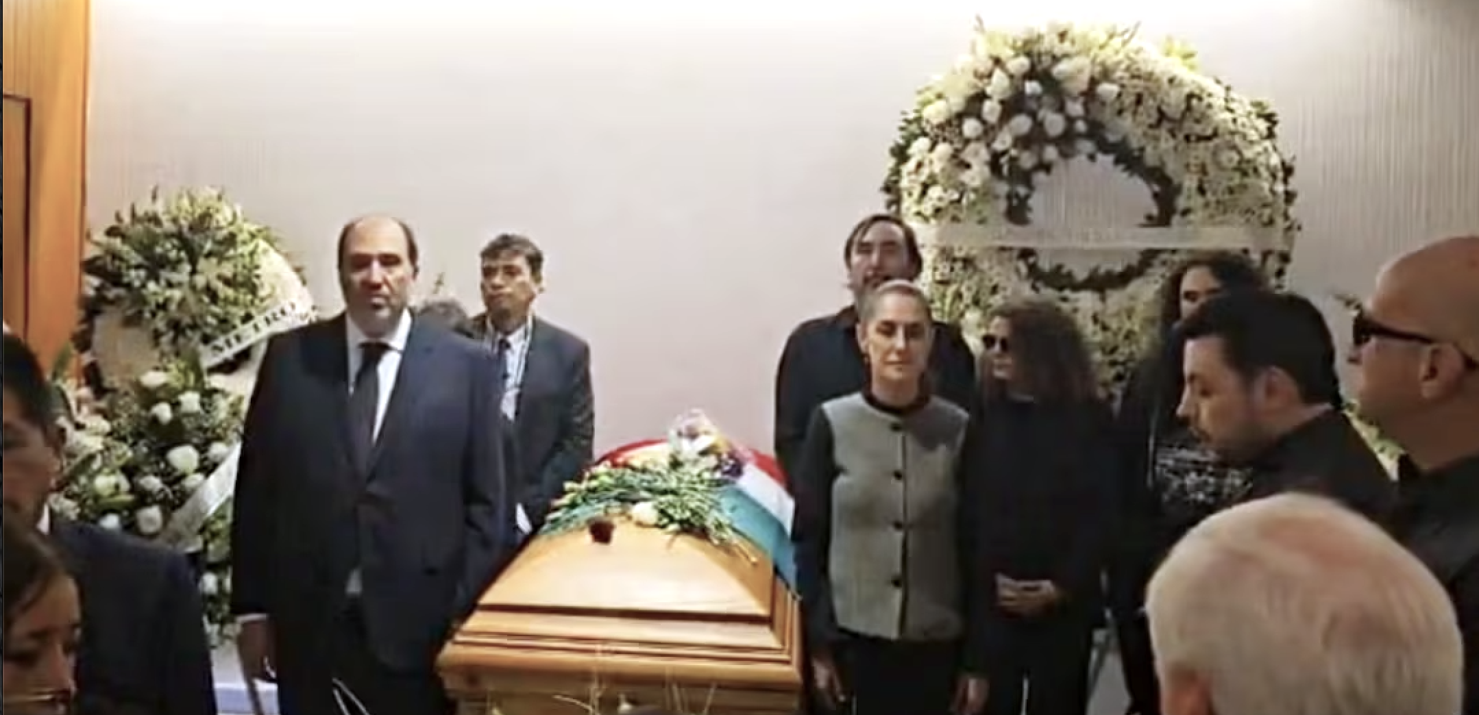 Sheinbaum encabezó guardia de honor en el funeral de Cuauhtémoc Cárdenas en el Panteón Francés - -